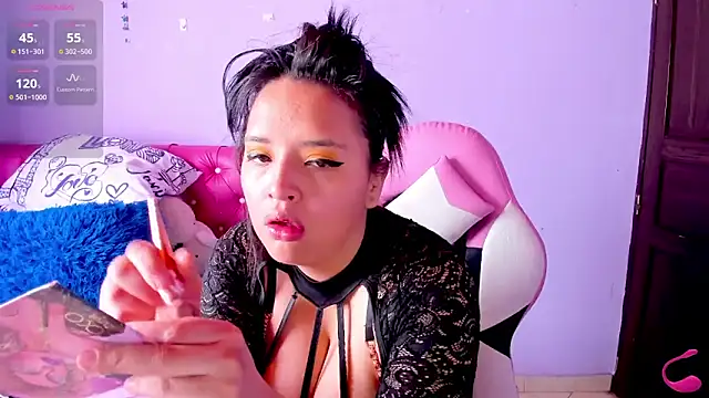 crissn0707 online show from November 2025 12:09:02 PM