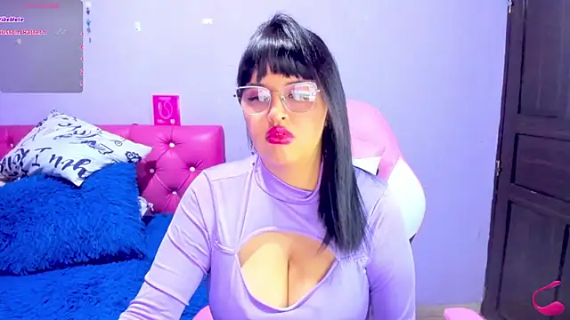 crissn0707 online show from November 2025 11:58:01 PM