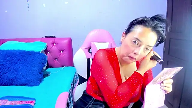 crissn0707 online show from March 2026 12:06:02 PM