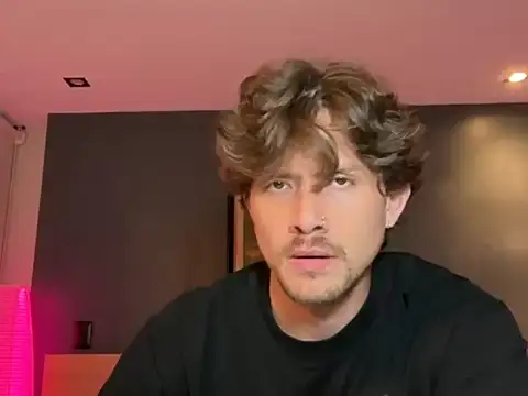 Snapshot of mcklister_kinky_feets chatting on February 2026 02:41:01 AM mcklister kinky feets online show from February 2026 02:41:01 AM