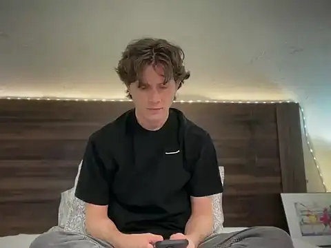 mcklister kinky feets online show from March 2026 04:59:01 PM