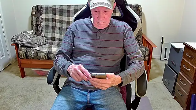 Snapshot of jimmy_d47 chatting on April 2026 07:00:02 PM jimmy d47 online show from April 2026 07:00:02 PM