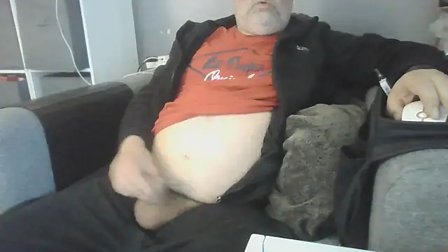 Snapshot of Naturistmale45 chatting on May 2026 08:17:02 AM Naturistmale45 online show from May 2026 08:17:02 AM