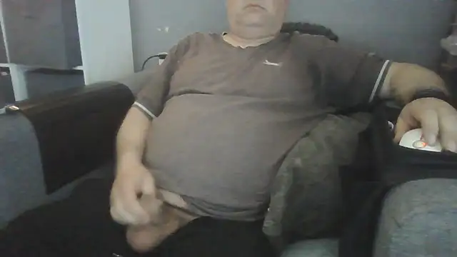 Snapshot of Naturistmale45 chatting on May 2026 08:08:02 AM Naturistmale45 online show from May 2026 08:08:02 AM
