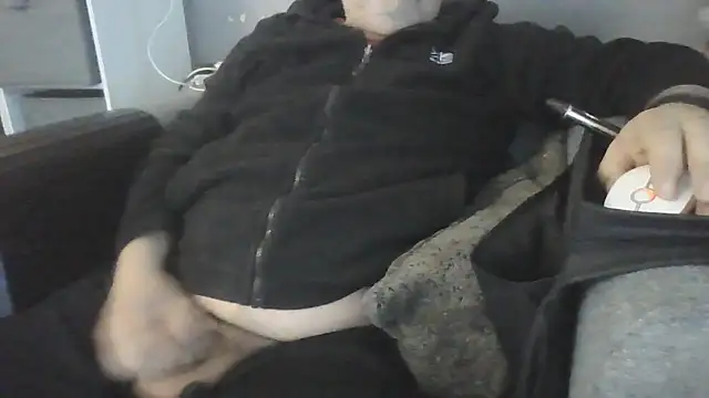 Snapshot of Naturistmale45 chatting on May 2026 08:28:01 AM Naturistmale45 online show from May 2026 08:28:01 AM