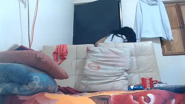 womancute online show from December 2025 06:17:02 AM