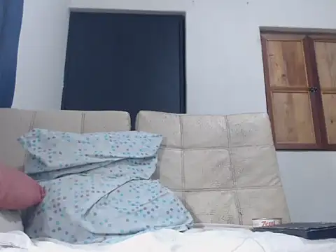 Snapshot of womancute chatting on October 2025 03:07:02 AM womancute online show from October 2025 03:07:02 AM