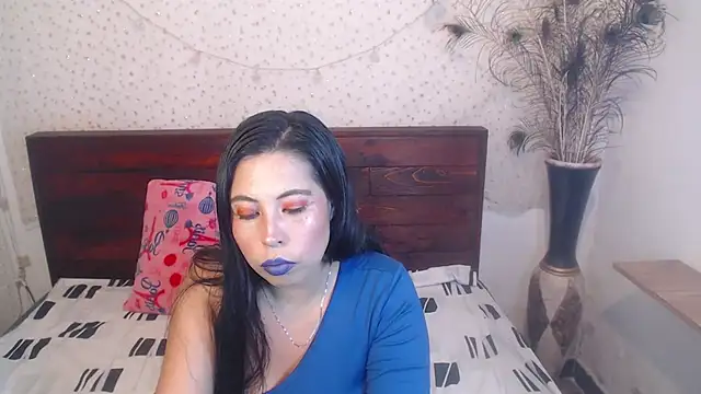 Snapshot of NikkieMilky chatting on October 2025 01:53:01 AM NikkieMilky online show from October 2025 01:53:01 AM