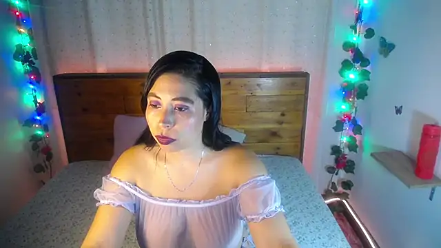 Snapshot of NikkieMilky chatting on January 2026 01:53:01 AM NikkieMilky online show from January 2026 01:53:01 AM