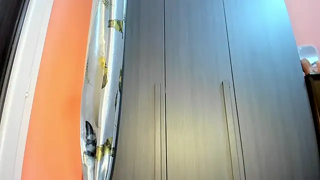 wanderlustxxx  online show from November 2025 04:44:02 PM