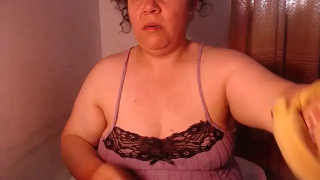 agathamiller01 online show from April 2026 11:39:01 AM