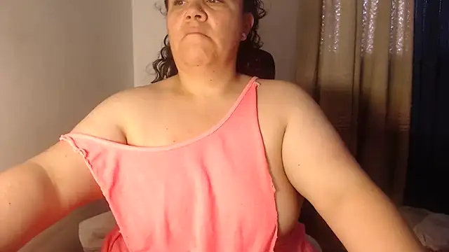 agathamiller01 online show from May 2026 11:03:01 AM