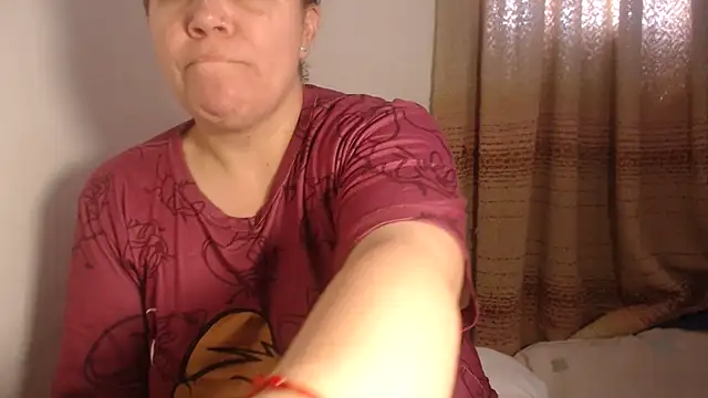 agathamiller01 online show from February 2026 04:31:02 PM