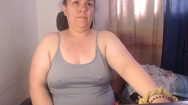 agathamiller01 online show from May 2026 03:18:02 PM