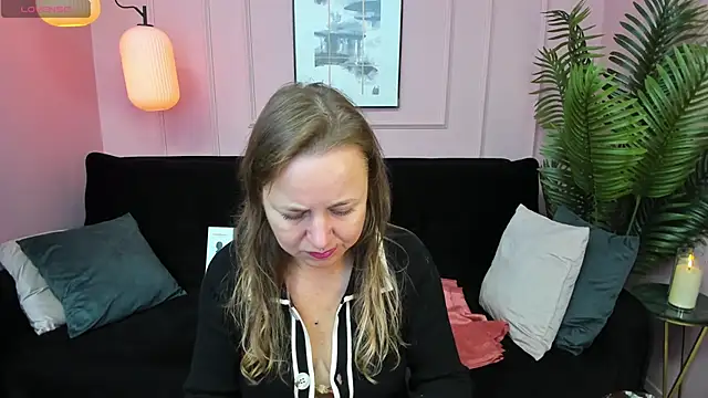 Snapshot of GabrielGold chatting on September 2025 08:12:01 PM GabrielGold online show from September 2025 08:12:01 PM