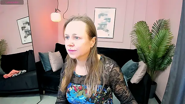 GabrielGold online show from November 2025 08:42:02 PM