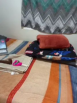 MileyGia online show from December 2025 01:30:02 AM