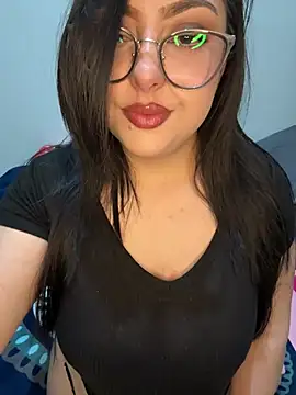 MileyGia online show from February 2026 12:32:02 AM