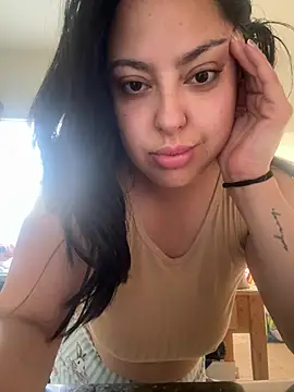 MileyGia online show from March 2026 02:53:02 PM