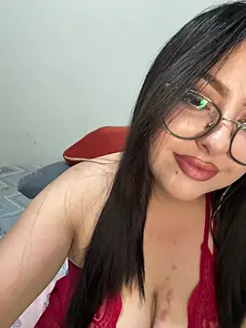 MileyGia online show from March 2026 12:22:01 AM