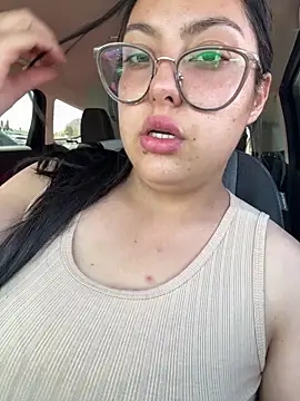 MileyGia online show from March 2026 06:52:01 PM