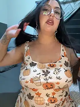 MileyGia online show from October 2025 02:45:02 AM