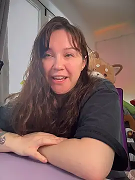 Snapshot of JennKenobi chatting on February 2026 03:01:01 PM JennKenobi online show from February 2026 03:01:01 PM