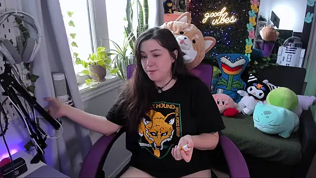 JennKenobi online show from April 2026 02:29:02 PM