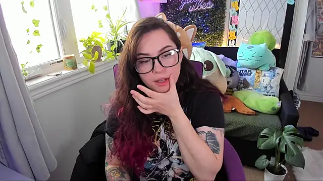JennKenobi online show from May 2026 02:07:01 PM
