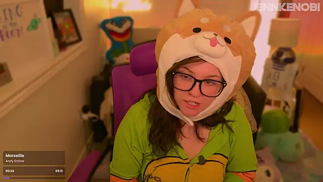 JennKenobi online show from September 2025 03:33:01 PM