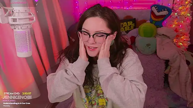 JennKenobi online show from December 2025 03:55:01 PM