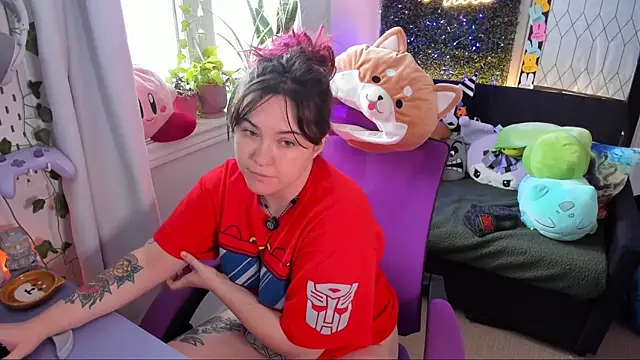 JennKenobi online show from April 2026 02:24:02 PM