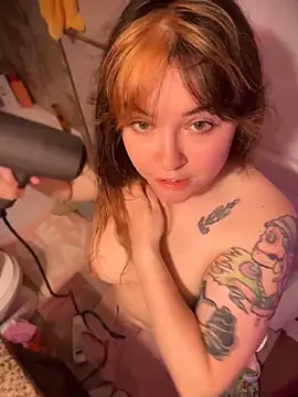 JennKenobi online show from June 2026 02:33:01 PM
