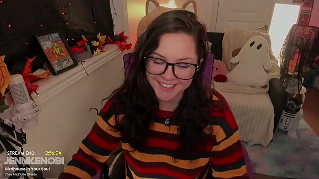 JennKenobi online show from October 2025 04:08:02 PM