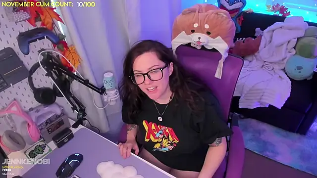 JennKenobi online show from November 2025 03:49:02 PM