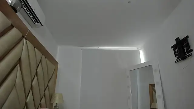 briana wonder69xxx online show from April 2026 02:30:01 PM