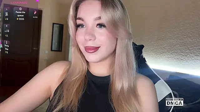 ariashaa online show from November 2025 01:43:02 PM