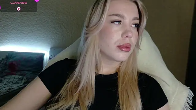 ariashaa online show from December 2025 03:22:02 PM