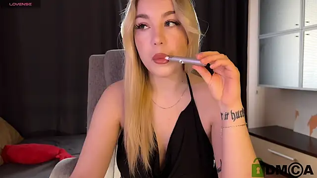 ariashaa online show from April 2026 11:12:01 AM