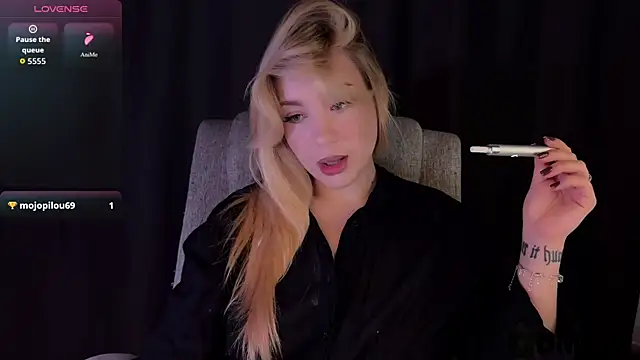 Snapshot of ariashaa chatting on July 2026 12:06:01 PM ariashaa online show from July 2026 12:06:01 PM