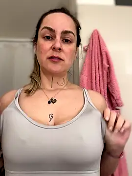 Snapshot of misslulipop chatting on September 2025 02:24:02 PM misslulipop online show from September 2025 02:24:02 PM