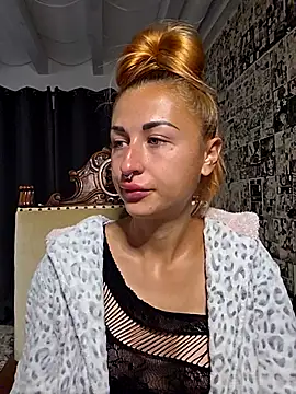 Snapshot of kylie_blck chatting on October 2025 04:14:02 AM kylie blck online show from October 2025 04:14:02 AM