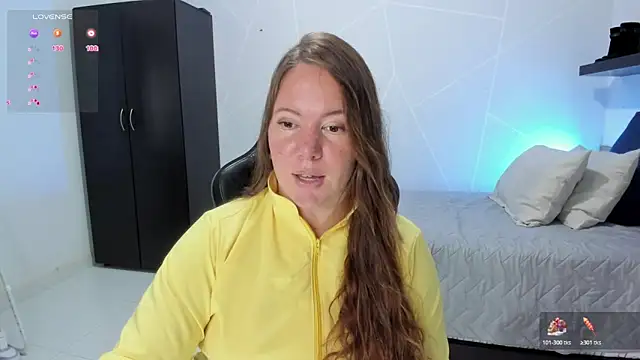 Snapshot of tamy_shine87 chatting on October 2025 12:44:01 AM tamy shine87 online show from October 2025 12:44:01 AM