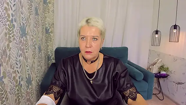 Snapshot of KathySunn chatting on October 2025 10:03:01 AM KathySunn online show from October 2025 10:03:01 AM