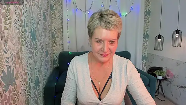 Snapshot of KathySunn chatting on January 2025 01:11:02 PM KathySunn online show from January 2025 01:11:02 PM