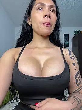 Snapshot of Angela_isabella chatting on April 2026 05:53:01 PM Angela isabella online show from April 2026 05:53:01 PM