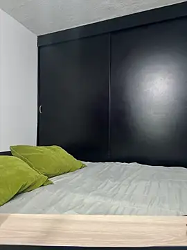 Angela isabella online show from November 2025 10:02:01 PM