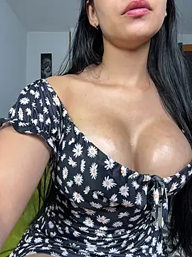 Snapshot of Angela_isabella chatting on May 2026 09:29:02 PM Angela isabella online show from May 2026 09:29:02 PM