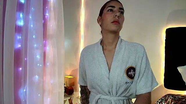lorrayne  online show from March 2026 12:06:02 PM