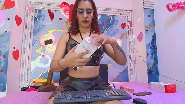 lorrayne  online show from February 2026 12:14:01 PM